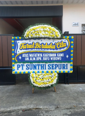 Papan Bunga Duka di Sukawana