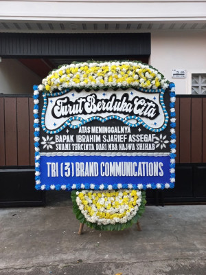 Papan Bunga Duka di Sukawana